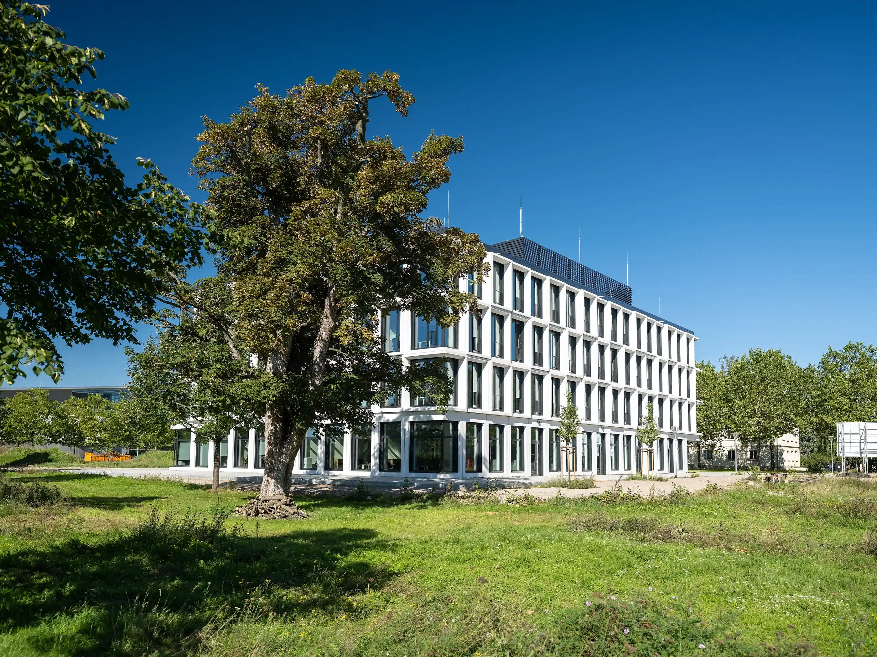 Uni Erfurt Forschungsbau - Weltbeziehungen - Uni Erfurt Forschungsbau - Weltbeziehungen -